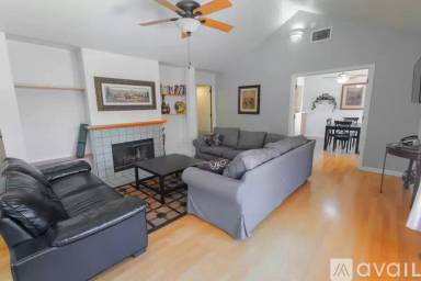 Main picture of 207 3rd St