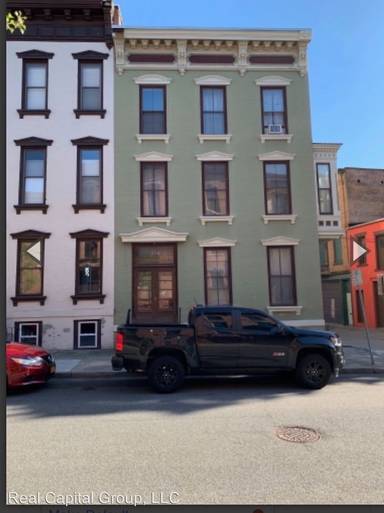 Main picture of 504 Grand St