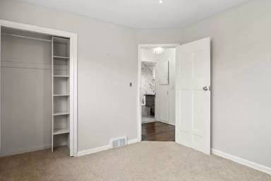 Main picture of 10049 Inkster Rd