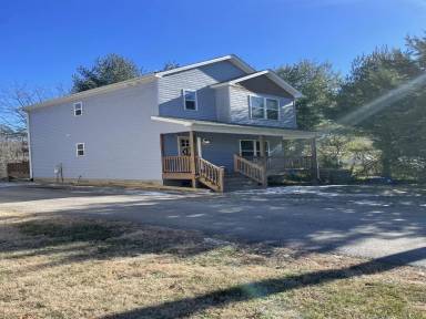 Main picture of 275 Rock Hill Rd