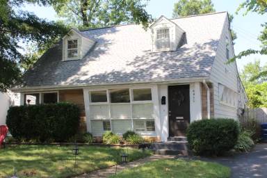 Main picture of 6930 Vanderbilt Dr