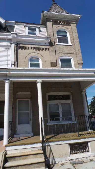 Main picture of 1304 W Walnut St