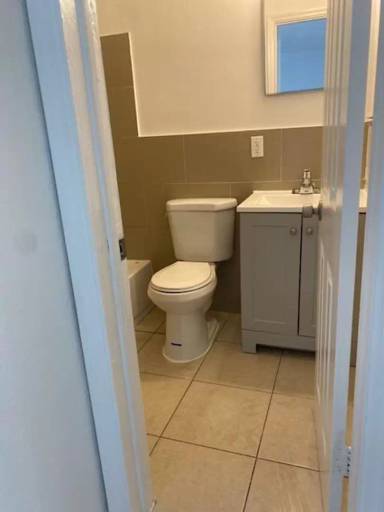 Main picture of 701 SW 14th Ave