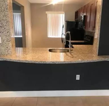 Main picture of Villas At Lakeview