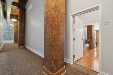 Main picture of 435 S Front St