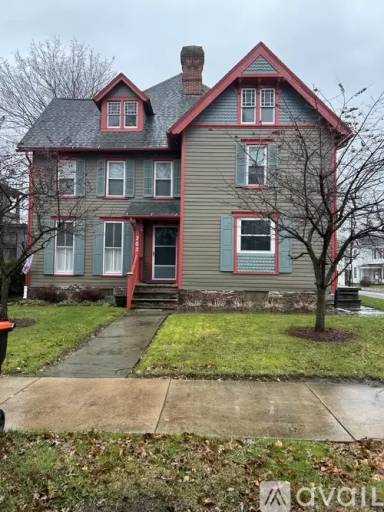 Main picture of 305 N Front St