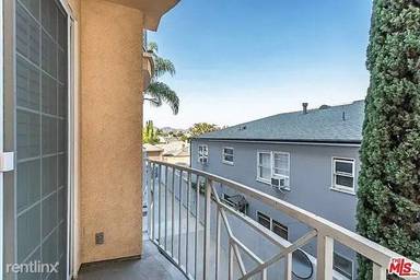 Main picture of 9880 Vidor Dr