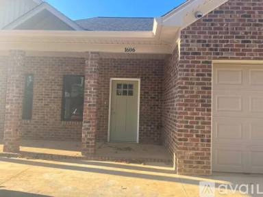 Main picture of 1606 Jasper Pl NE