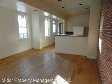 Main picture of 348 E King St