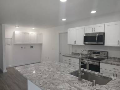 Main picture of 309 Shore Rd