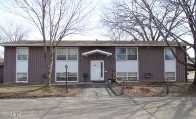 Main picture of 331 27th St NE