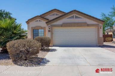 Main picture of 1647 E Bishop Dr