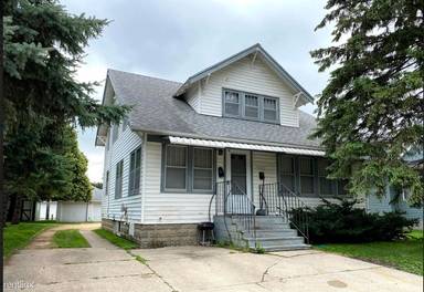 Main picture of 810 Range St