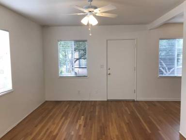 Main picture of 826 E Anapamu St