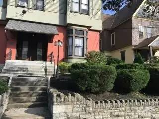 Main picture of 634 Greenup St