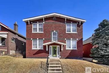 Main picture of 4877 Goethe Ave