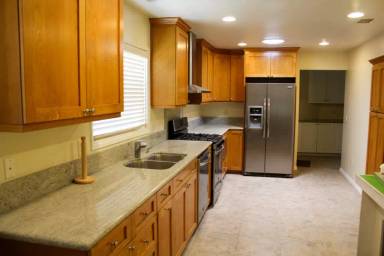 Main picture of 442 S College Ave