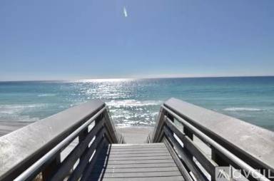 Main picture of 427 Seacrest Dr