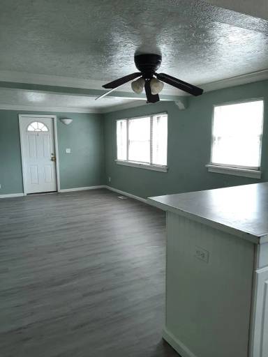 Main picture of 724 16th St