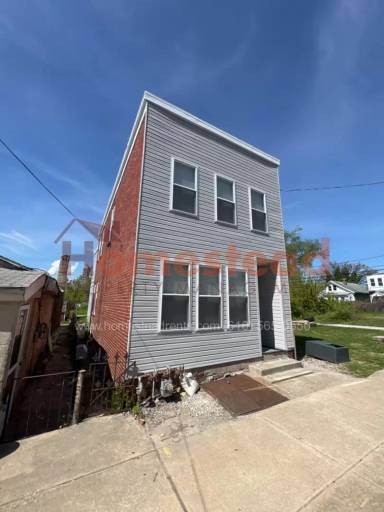 Main picture of 220 Wilcox St