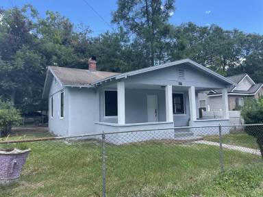 Main picture of 2939 Spencer St