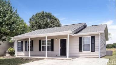 Main picture of 3213 Green Meadow Way