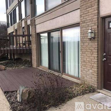 Main picture of 2500 Warsaw Ave