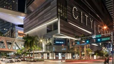 Main picture of Camelot Court Apartments