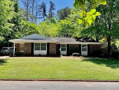 Main picture of 119 N Cedarbrook Dr