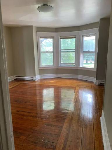 Main picture of 417 W Walnut St