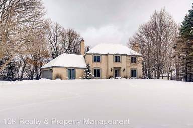 Main picture of 9942 Kahler Ave NE