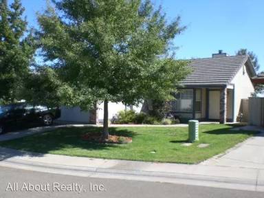 Main picture of 4865 Clydebank Way