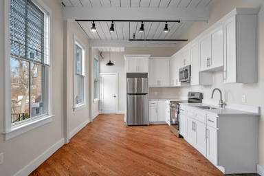 Main picture of 34 Tremaine St