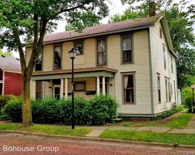 Main picture of 1308 W Main St