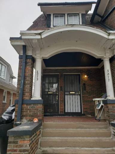 Main picture of 3877 Garland St