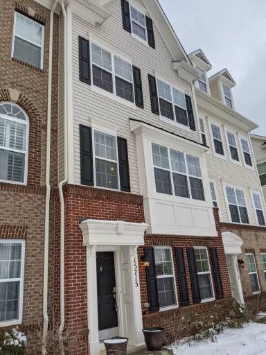 Main picture of 15715 Murphys Tin St