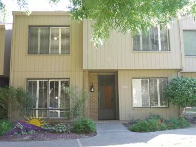 Main picture of 1330 Vanderbilt Way