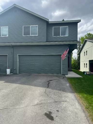 Main picture of 4766 Grumman St