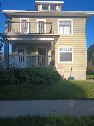 Main picture of 1527 Grove Ave