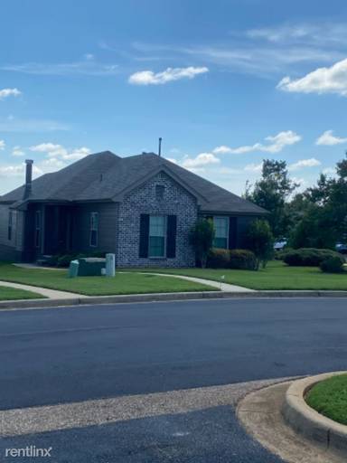 Main picture of 132 Charlton Pl