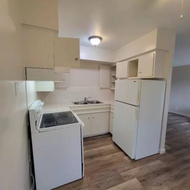 Main picture of 1311 E San Bruno Ave