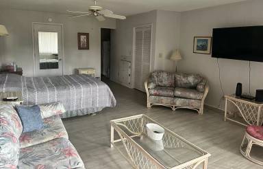 Main picture of 7 Foxfire Blvd