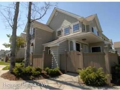 Main picture of 910 Lakeside Ct