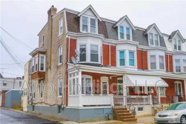 Main picture of 643 N 11th St