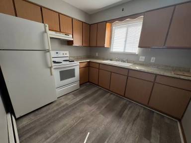 Main picture of 3935 W Sylvania Ave