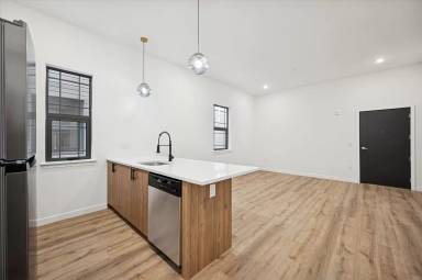 Main picture of 5139 Wayne Ave