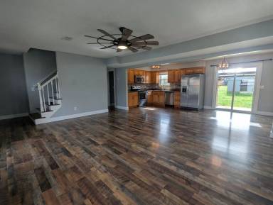 Main picture of 2894 Republic Ave