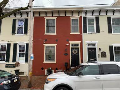 Main picture of 6 W Front St