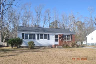 Main picture of 305 Seminole Trl