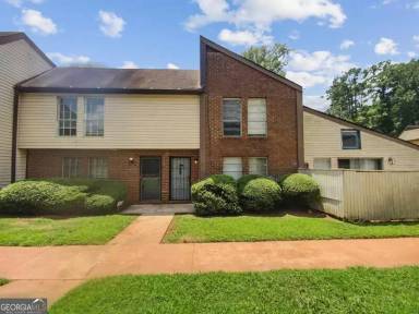 Main picture of 3250 Strawberry Ln